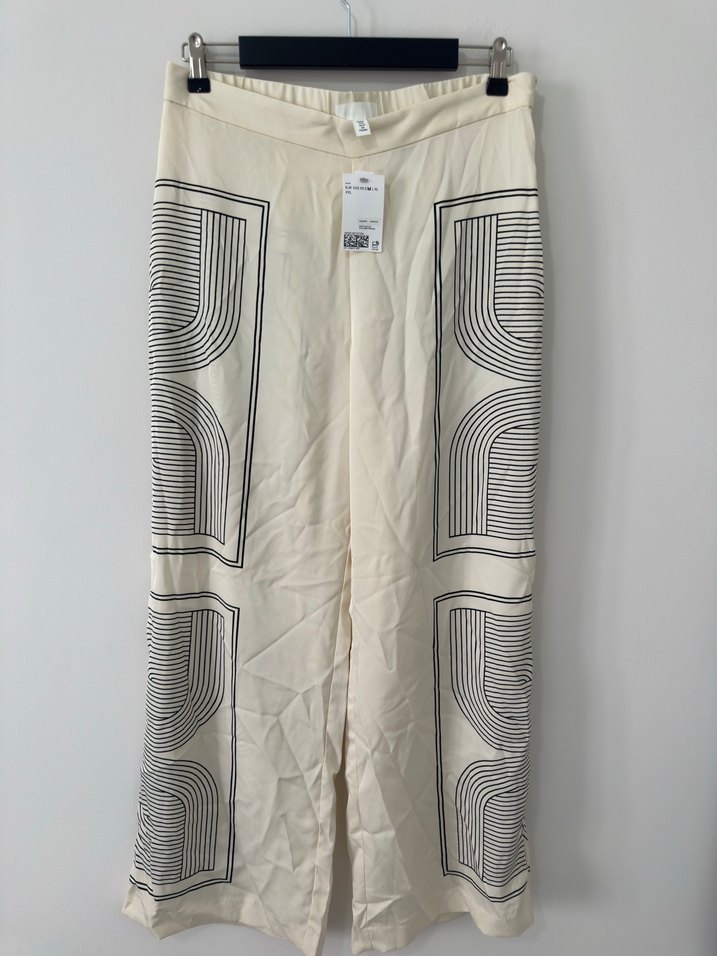 H&M  Geometrik Desenli Ekru Bol Paça Pantolon — görsel 2/6