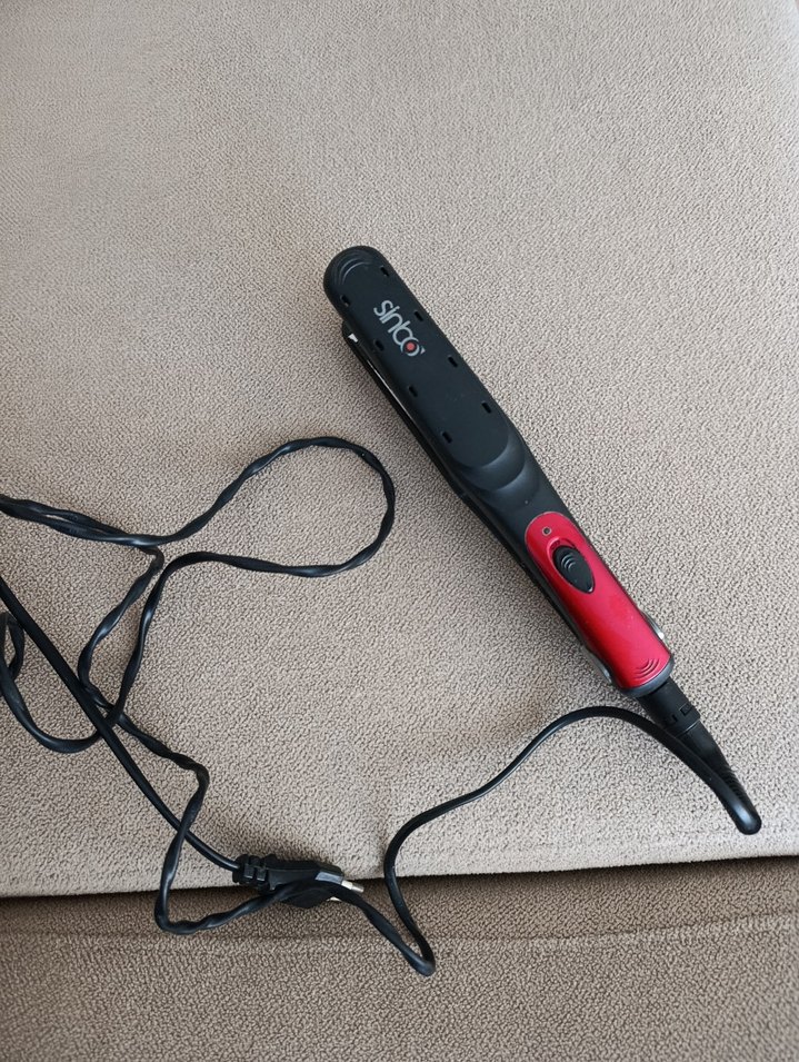 Siyah Sinbo Saç Düzleştirici - Görsel 4