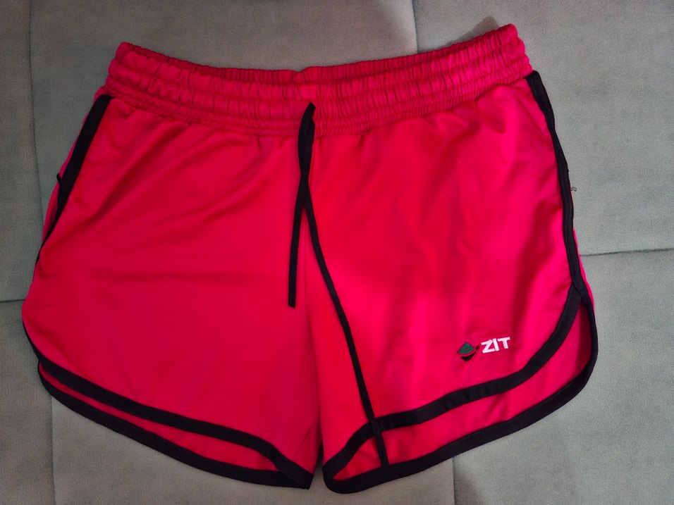 Kırmızı Siyah Detaylı Kadın Spor Takımı - Görsel 2