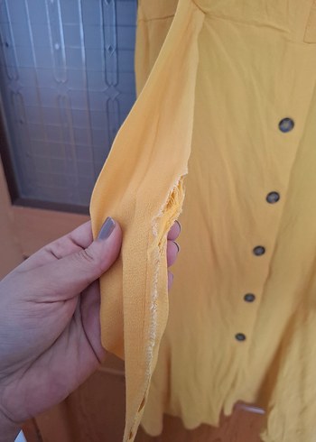 Sarı V Yakalı Düğmeli Uzun Keten Elbise - Görsel 4