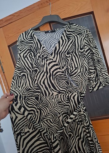 Zebra Desenli Kemerli Mini Elbise - Görsel 3