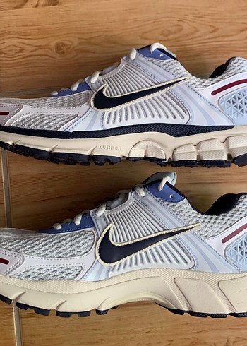 Nike Vomero 5 - Görsel 3