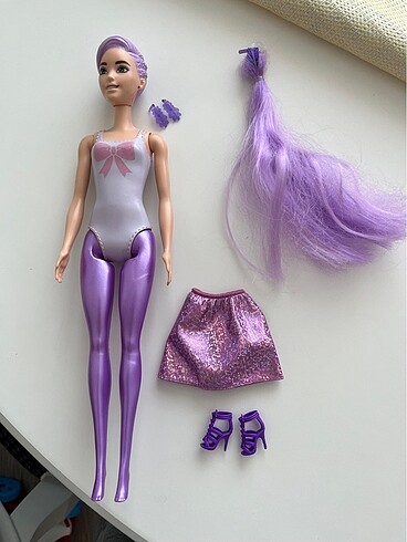 Barbie color reveal renk değiştiren bebek