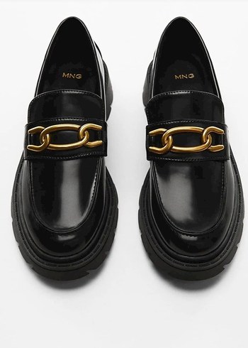 Mango Zincir Detaylı Parlak Siyah Kadın Loafer