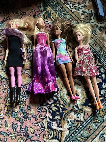 Barbie bebek