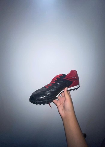 Dunlop 43 nmr Kırmızı siyah halı saha Futbol Ayakkabısı Bağcıklı - Görsel 6