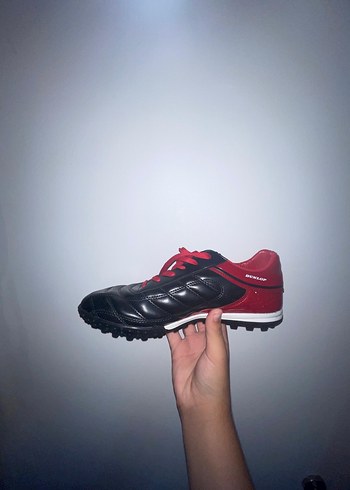 Dunlop 43 nmr Kırmızı siyah halı saha Futbol Ayakkabısı Bağcıklı - Görsel 2