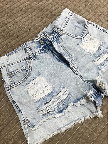 26 Beden Pull&Bear Şort