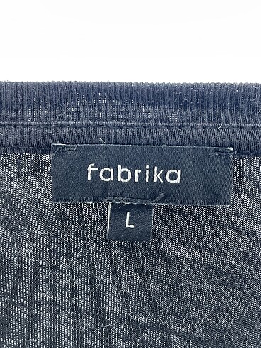 l Beden siyah Renk Fabrika T-shirt %70 İndirimli.