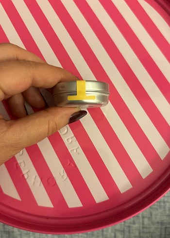 Sephora Vanilya Aromalı Dudak Balmı - Görsel 2