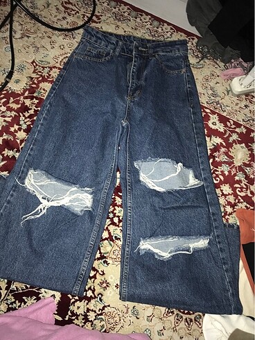 Bol paça yırtık detaylı kot pantolon jeans