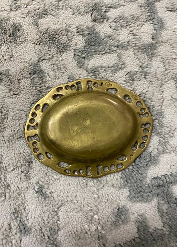 ANTİKA PİRİNÇ SARI KABARTMALI KÜLLÜK - Görsel 3