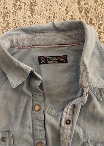 Düğmeli Gri Denim Kadın Gömlek - Görsel 2