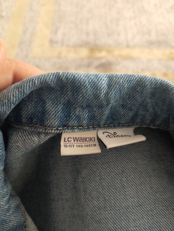 Nakışlı Düğmeli Kadın Kot Ceket - Görsel 4