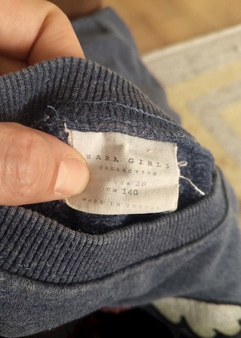 Kız Çocuk Gri Bisiklet Yaka Nakışlı Sweatshirt - Görsel 4