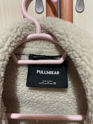 m Beden pull&and bear mont