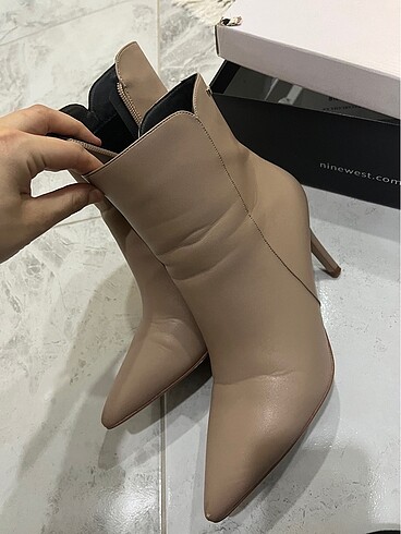 39 Beden ten rengi Renk Nine west topuklu bot