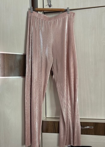 Pembe Parlak Piliseli Kadın Kumaş Pantolon
