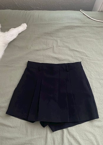 Siyah Pilili Mini Etek