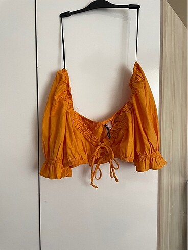 H&M crop bluz