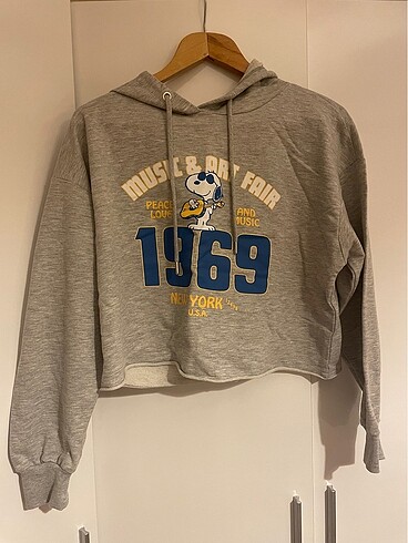 Defacto crop snoopy baskılı sweatshirt