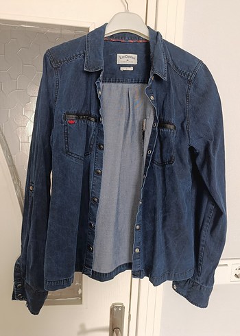 Düğmeli Mavi Denim Kadın Gömlek