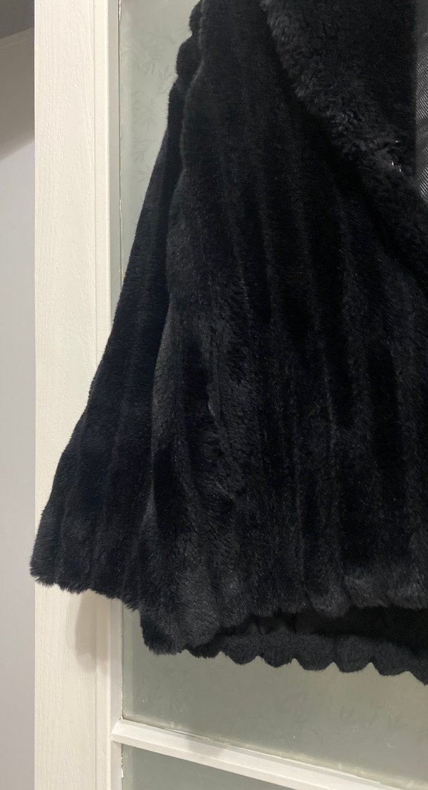 Siyah Kadın kürk manto - Görsel 2
