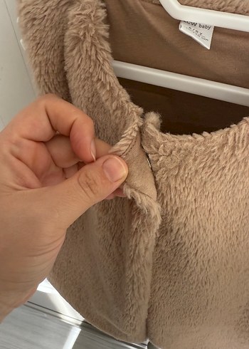 Kız Çocuk Bej Peluş Yelek - Görsel 3