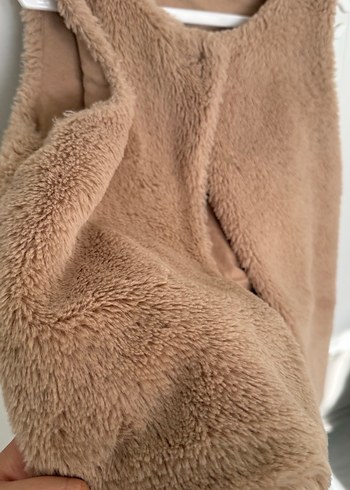 Kız Çocuk Bej Peluş Yelek - Görsel 2