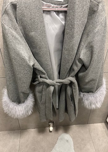 Kadın Gri Kısa Kürklü Ceket - Görsel 2