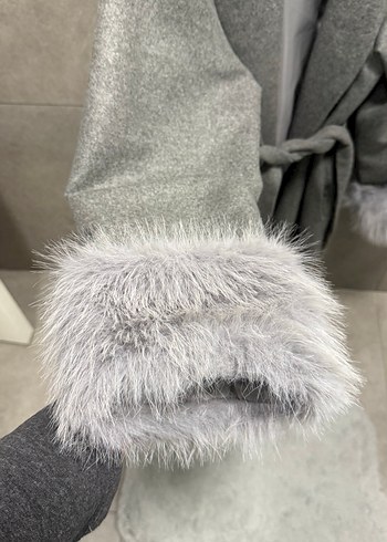 Kadın Gri Kısa Kürklü Ceket - Görsel 3