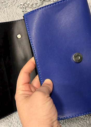 Mavi Zincir Detaylı Deri Kadın Çanta - Görsel 2