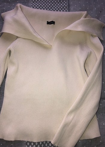 Beyaz Kadın Triko Tekne Yaka Kazak - Görsel 2