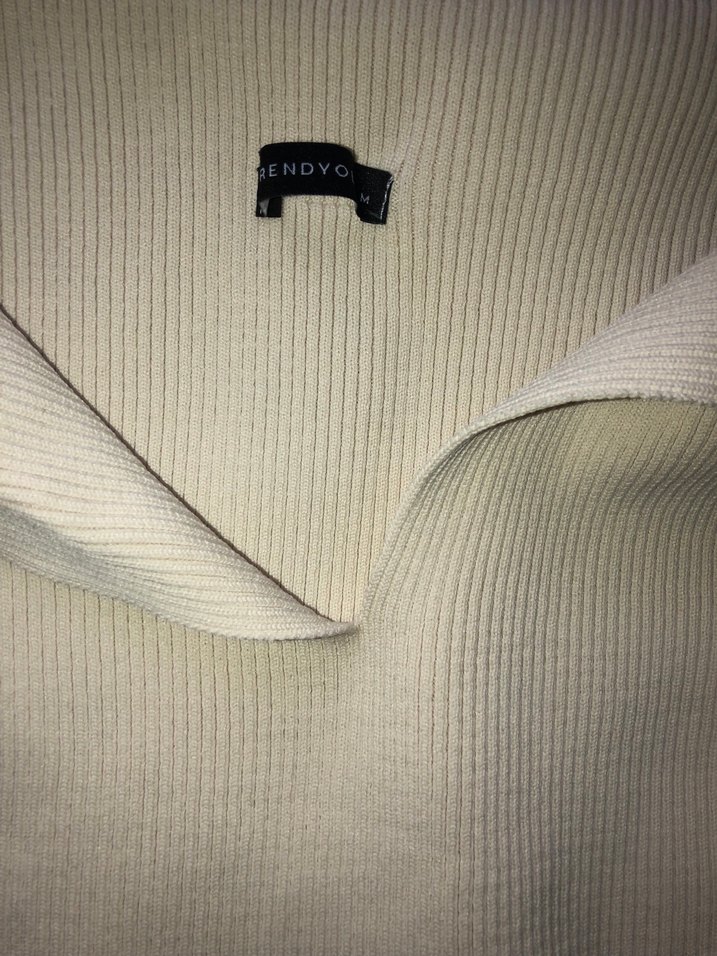 Beyaz Kadın Triko Tekne Yaka Kazak - Görsel 3