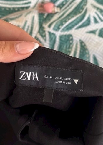 Siyah Parlak Midi Halter Yaka Elbise - Görsel 4