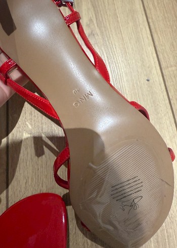 Kırmızı Rugan Tokalı İnce Topuklu Kadın Sandalet - Görsel 3