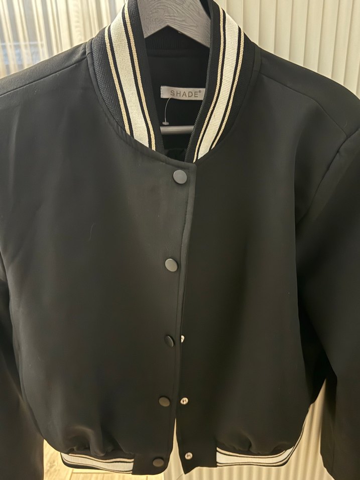 Düğmeli Siyah Midi Kadın Ceket - Görsel 3