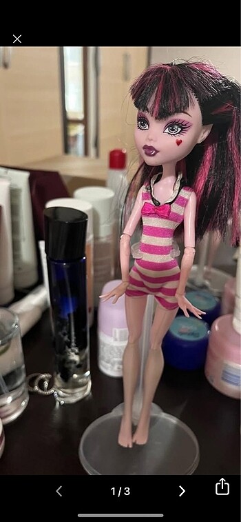 skull shores draculaura