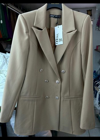 Bej Düğmeli Kadın Midi Blazer Ceket