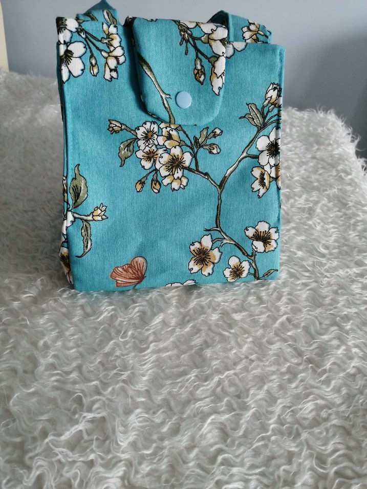 Turkuaz Çiçek Desenli Yemek Taşıma Çantası - Görsel 2