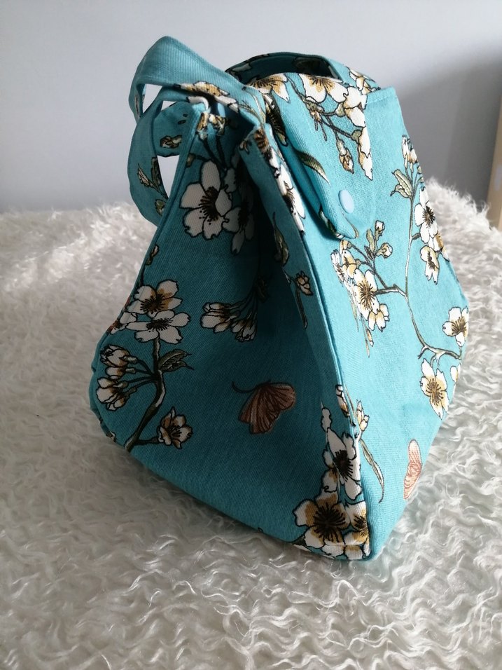 Turkuaz Çiçek Desenli Yemek Taşıma Çantası - Görsel 4