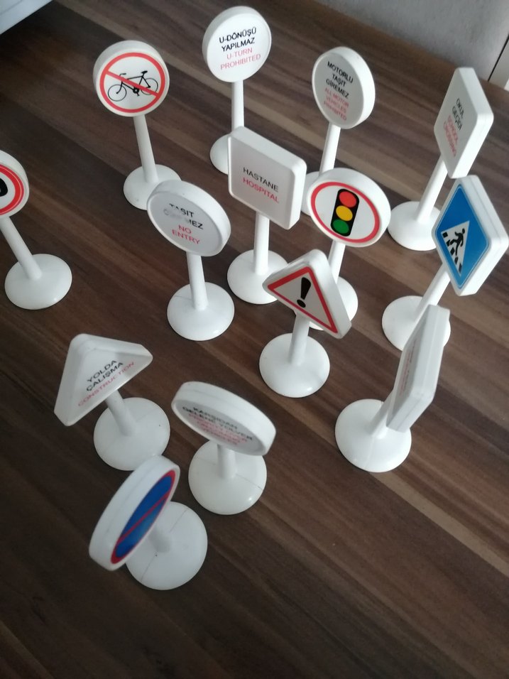 Beyaz Eğitim Trafik İşaretleri Oyuncak Seti - Görsel 5