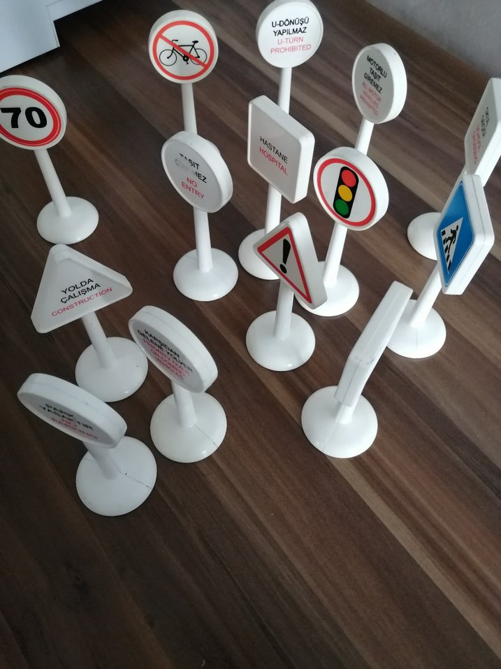 Beyaz Eğitim Trafik İşaretleri Oyuncak Seti - Görsel 2