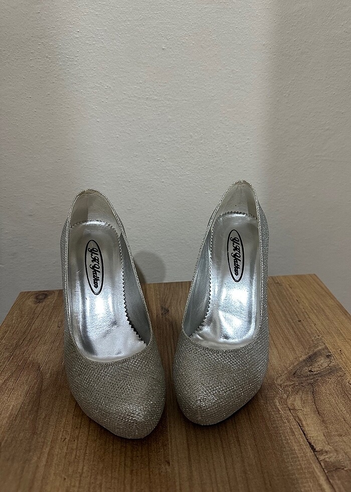 Topuklu ayakkabı - Görsel 3