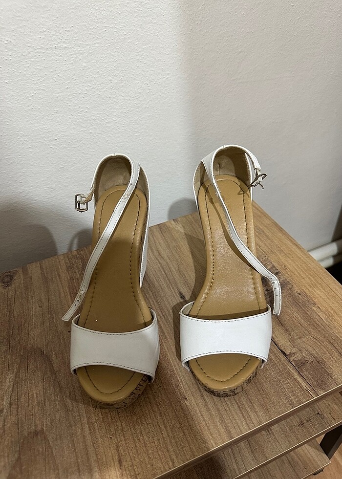 Dolgu topuk - Görsel 3