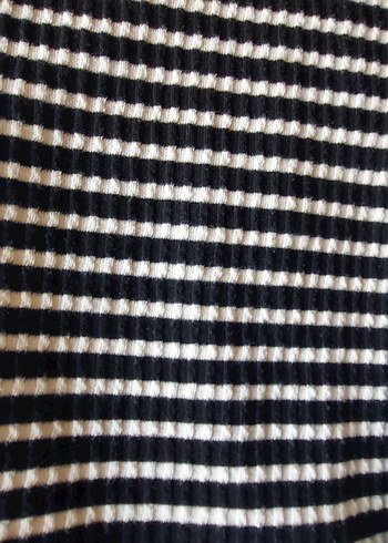 Siyah Beyaz Çizgili Kadın Triko Bluz - Görsel 5