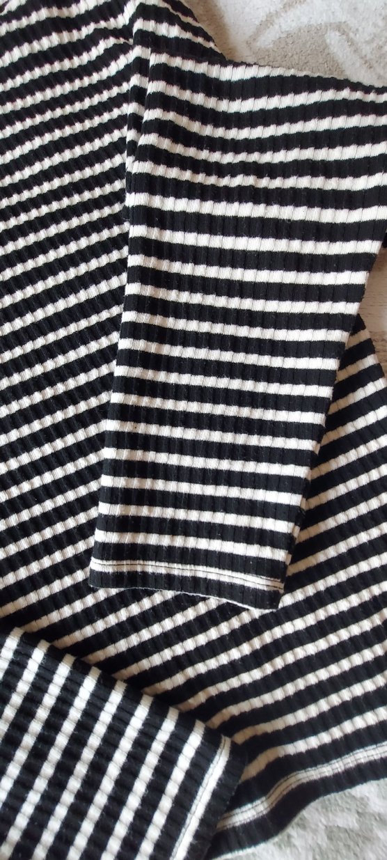 Siyah Beyaz Çizgili Kadın Triko Bluz - Görsel 4