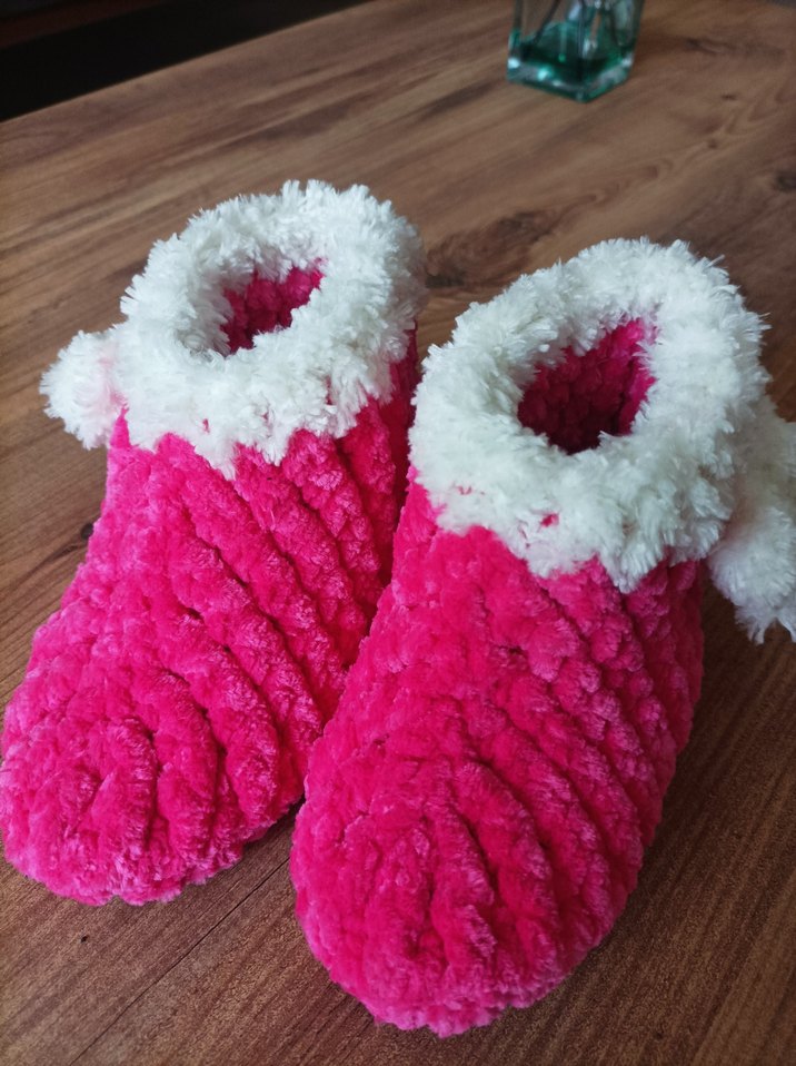 Kızlar için Pembe Sıcak Peluş Ev Terliği - Görsel 4
