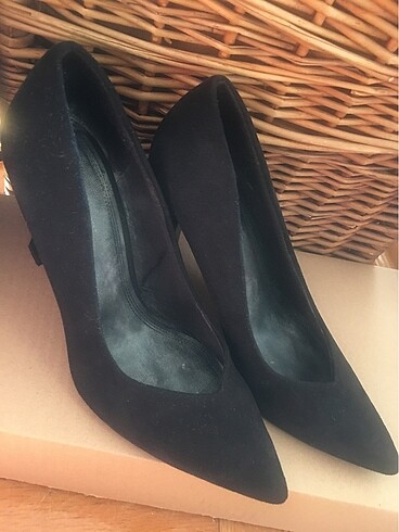 Stradivarius stiletto nubuk ayakkabı