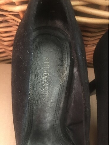 37 Beden Stradivarius stiletto nubuk ayakkabı